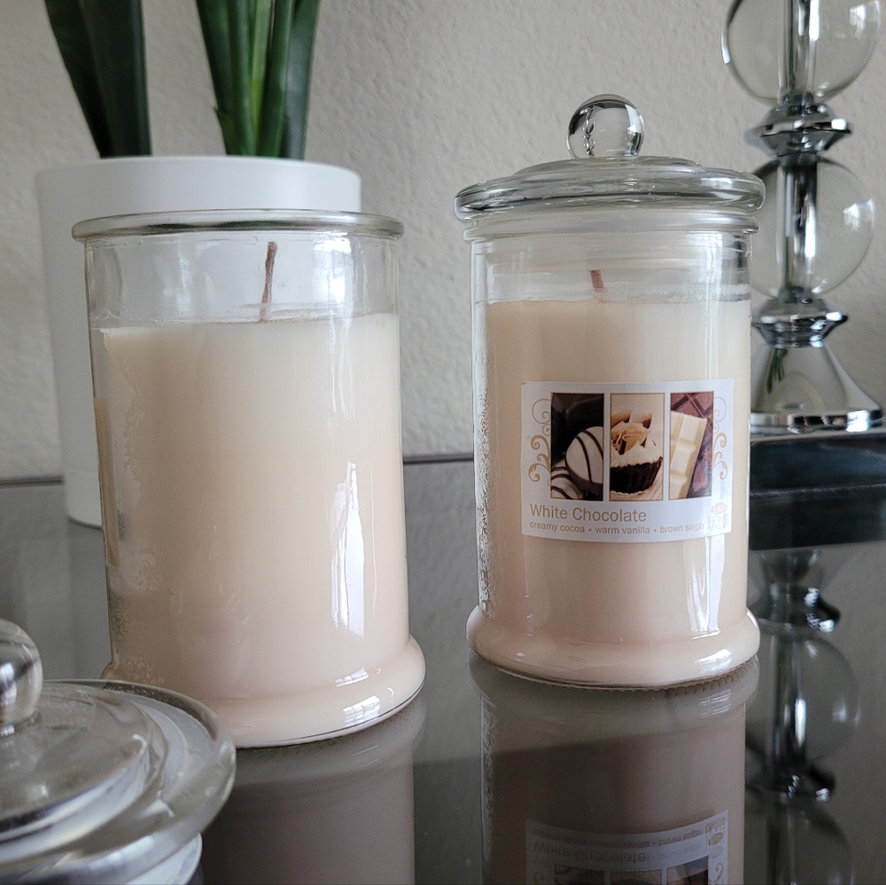 2 White Mocha Vanilla Scented Candles NEW Glass Covered Jar Chocolate